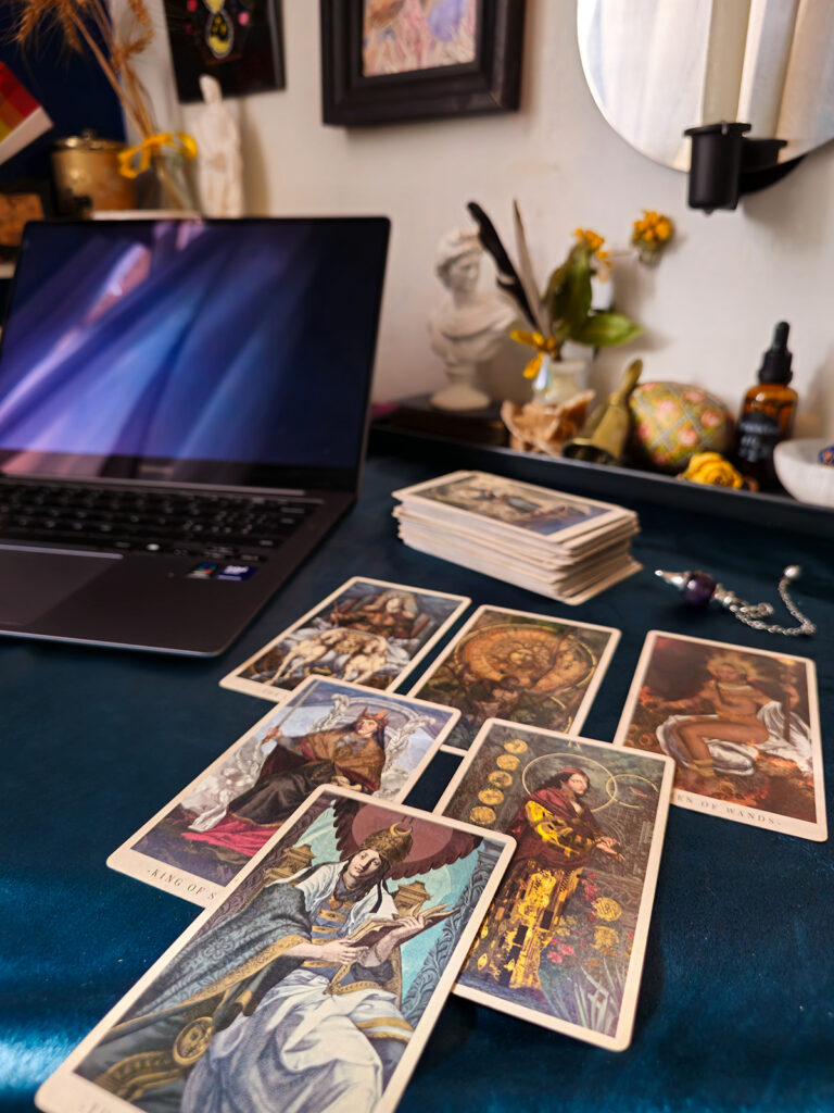 Ask the Cards - 60 Minutes Live Tarot Readings